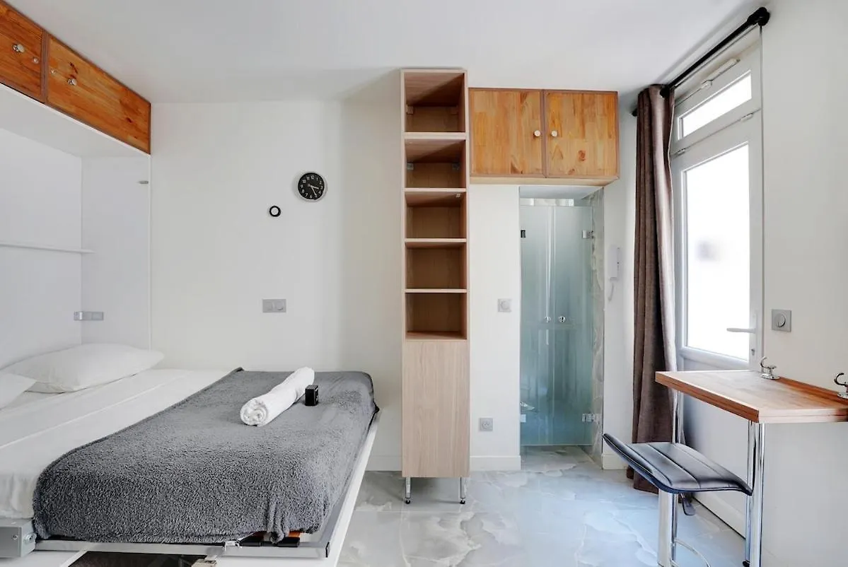 Cozy 2P Studio Batignolles Paris Apartment
