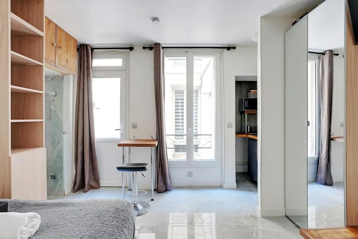 Cozy 2P Studio Batignolles Paris 0*,